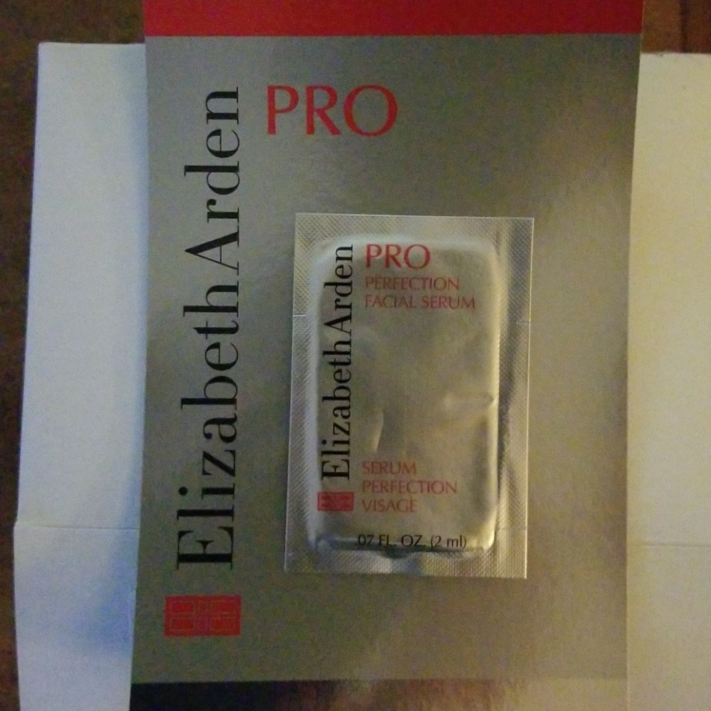 Lot of 50 sample elizabeth arden pro